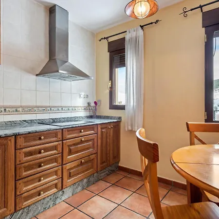 Delightful In With Fireplace Gúdar